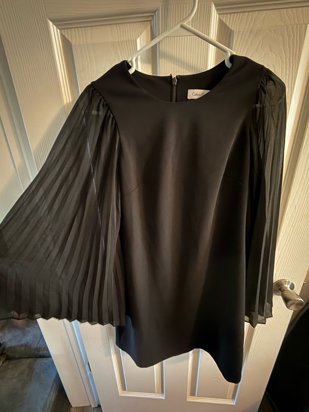 Calvin Klein Black Pleated Chiffon Bell Sleeve Shift Dress Size 4